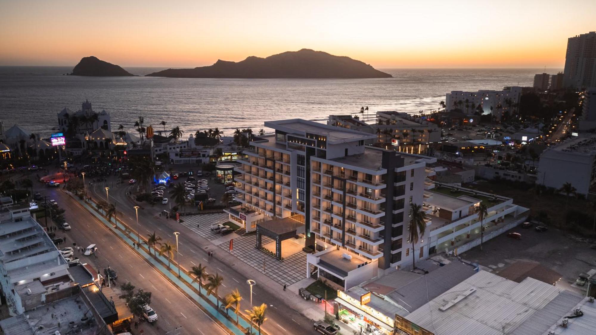 High Garden Grand Hotel Mazatlan Exterior photo